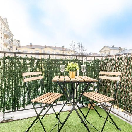 Mindset For 7 - Fairytale Factory Appartement Bussy-Saint-Georges Buitenkant foto